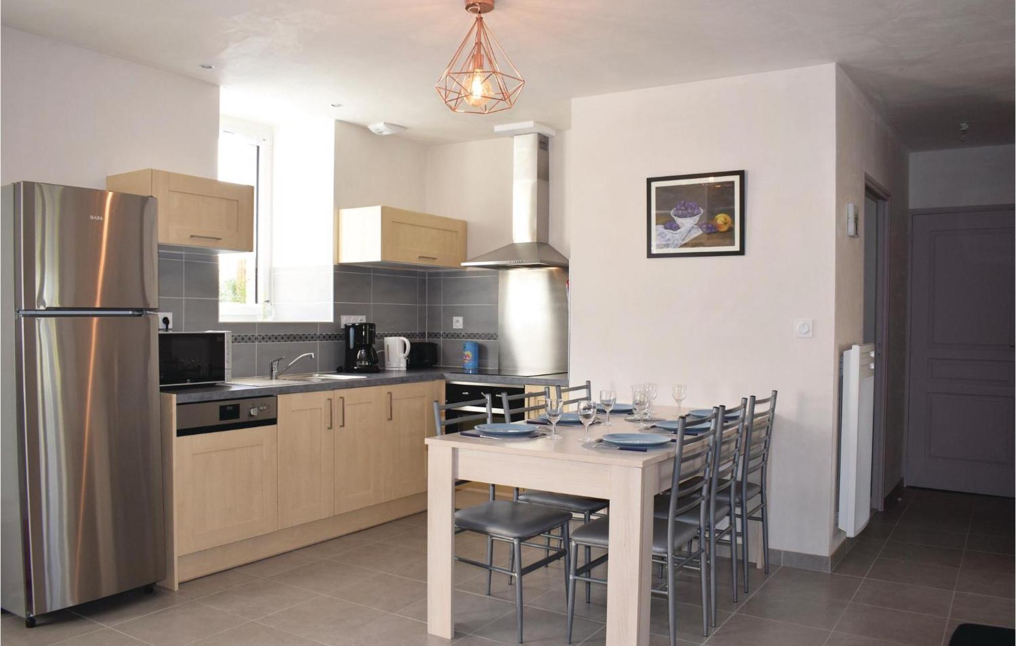 Gorgeous Home In Saint Alban With Kitchen Экстерьер фото